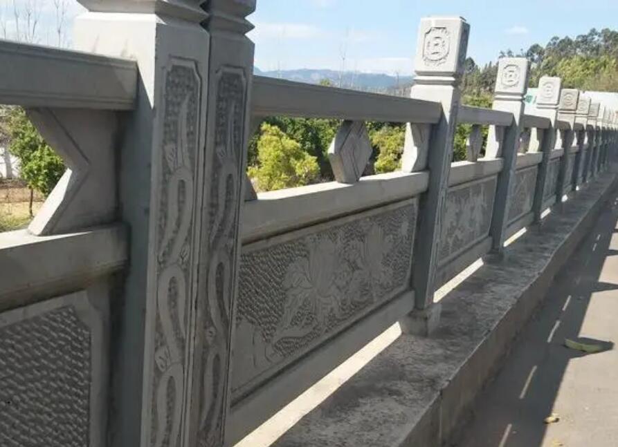 青石栏杆